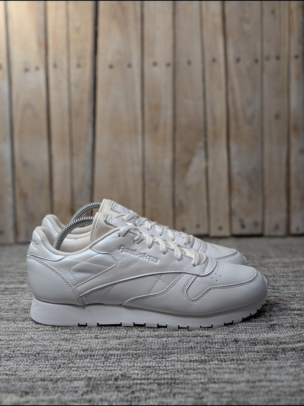 Women's Reebok Classic Leather Pearlized - Size 10 - White Shimmer - BD4420